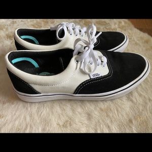 New black and white comfycush Marshmello vans